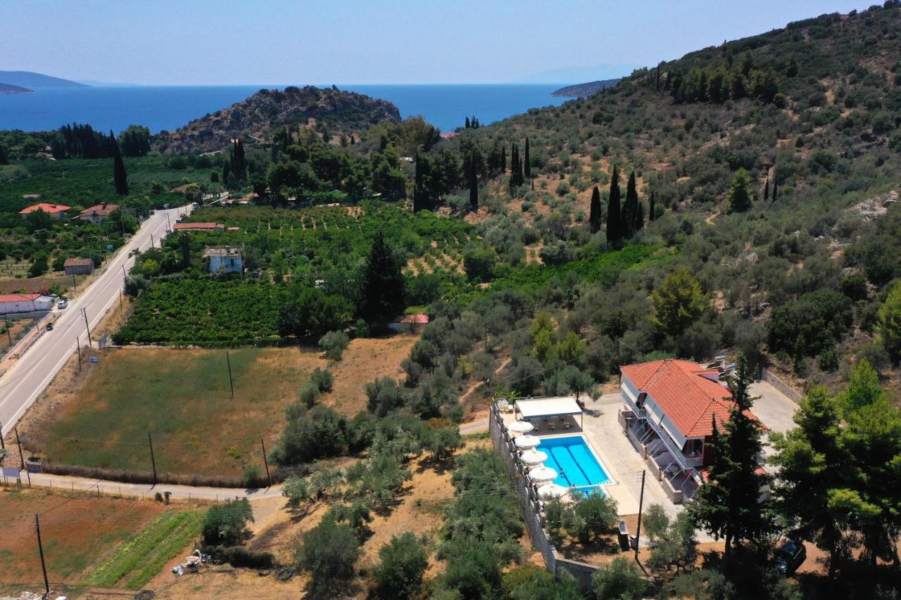 Villa Lilly Tolón Buitenkant foto